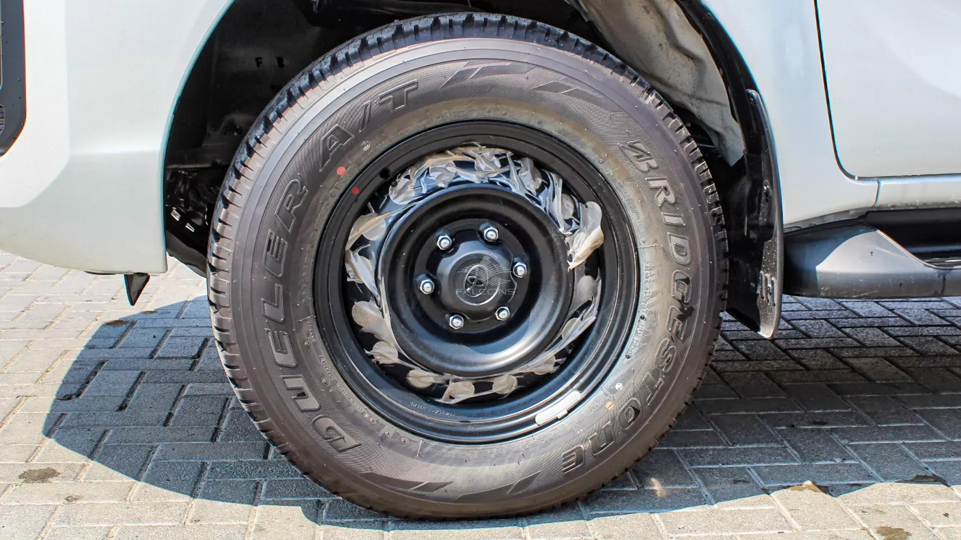 2.4L GL Diesel MID D DC 4WD MT - Image 9