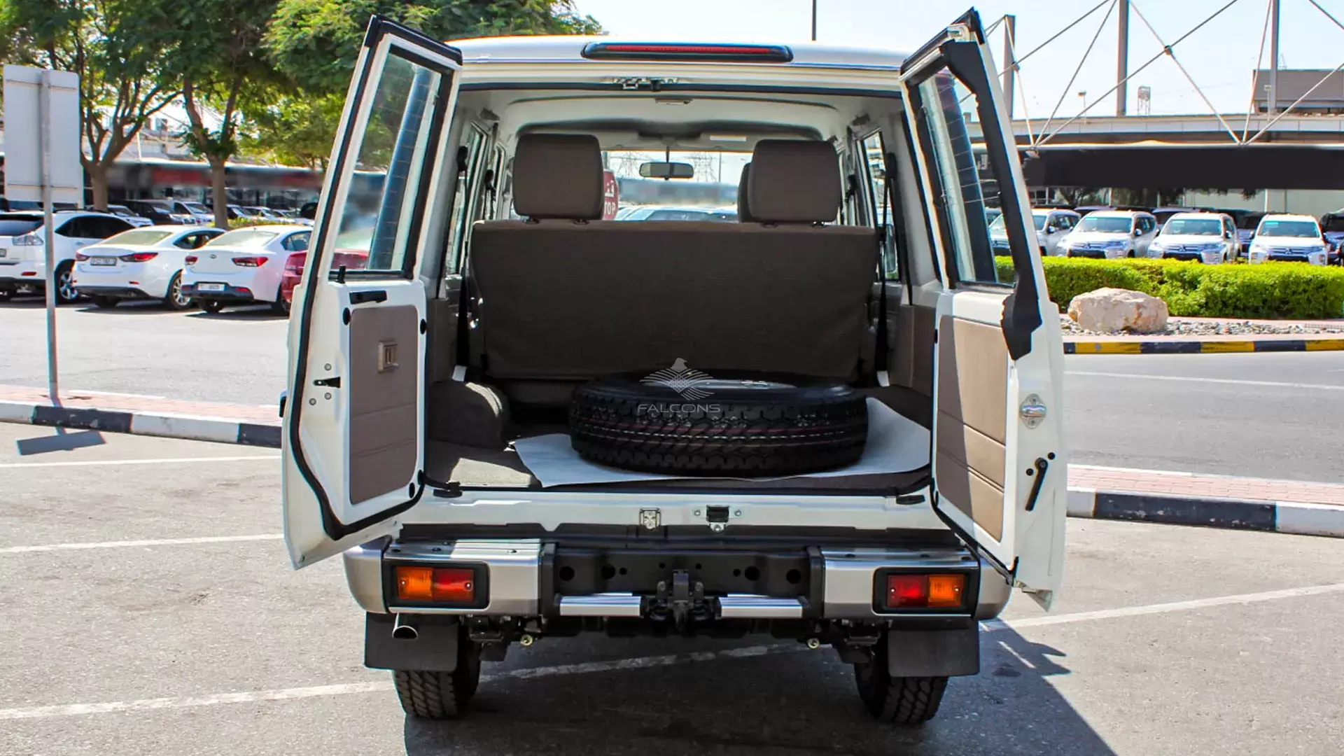 4.5L LC76 T DSL - E MT - Image 10