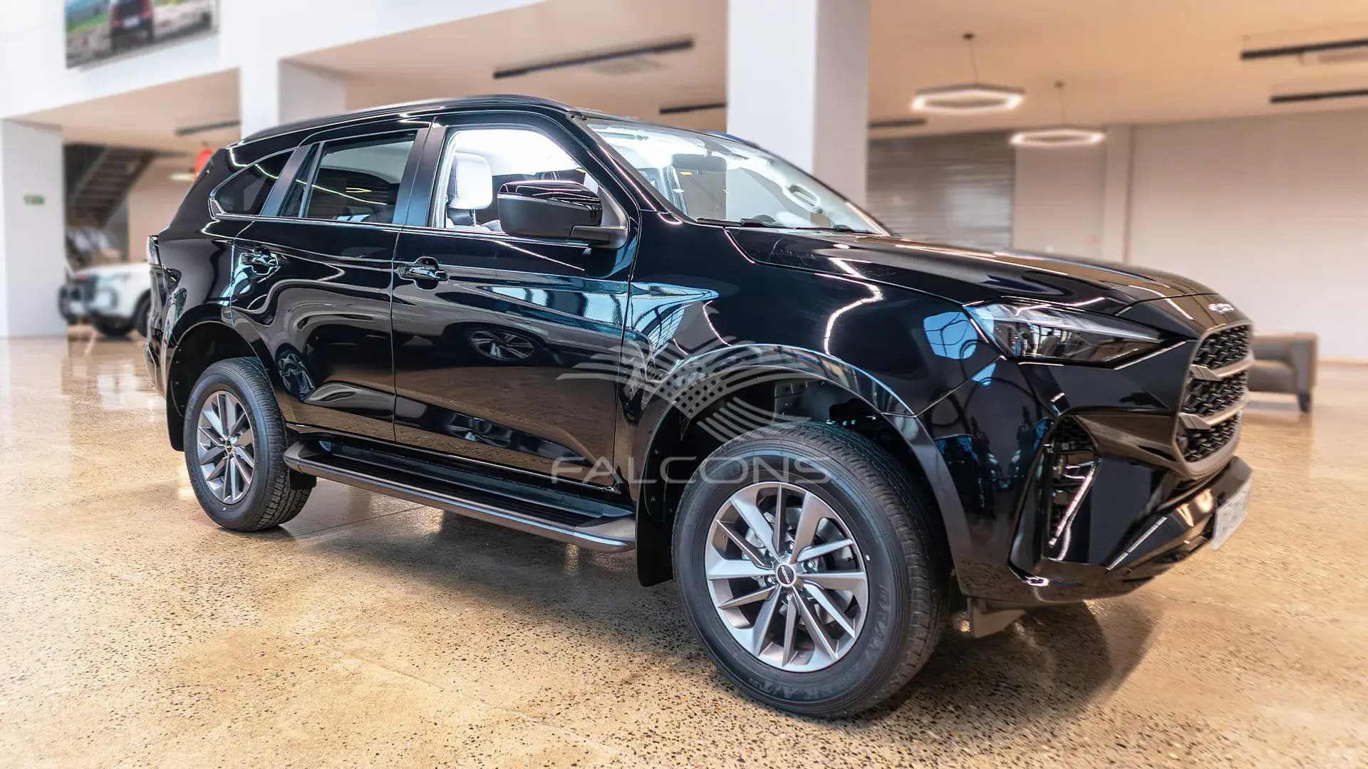 1.9L 4X4 AT RBD Full Option 7STR - Image 7